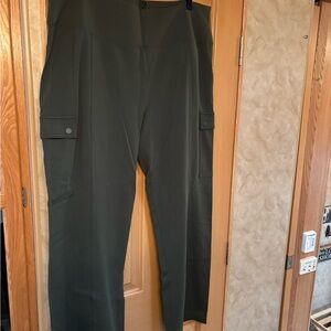 Women's Athleta Delancy Green Cargo Pants